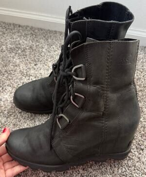 Sorel Joan of Artic Wedge ll boots women's size 10